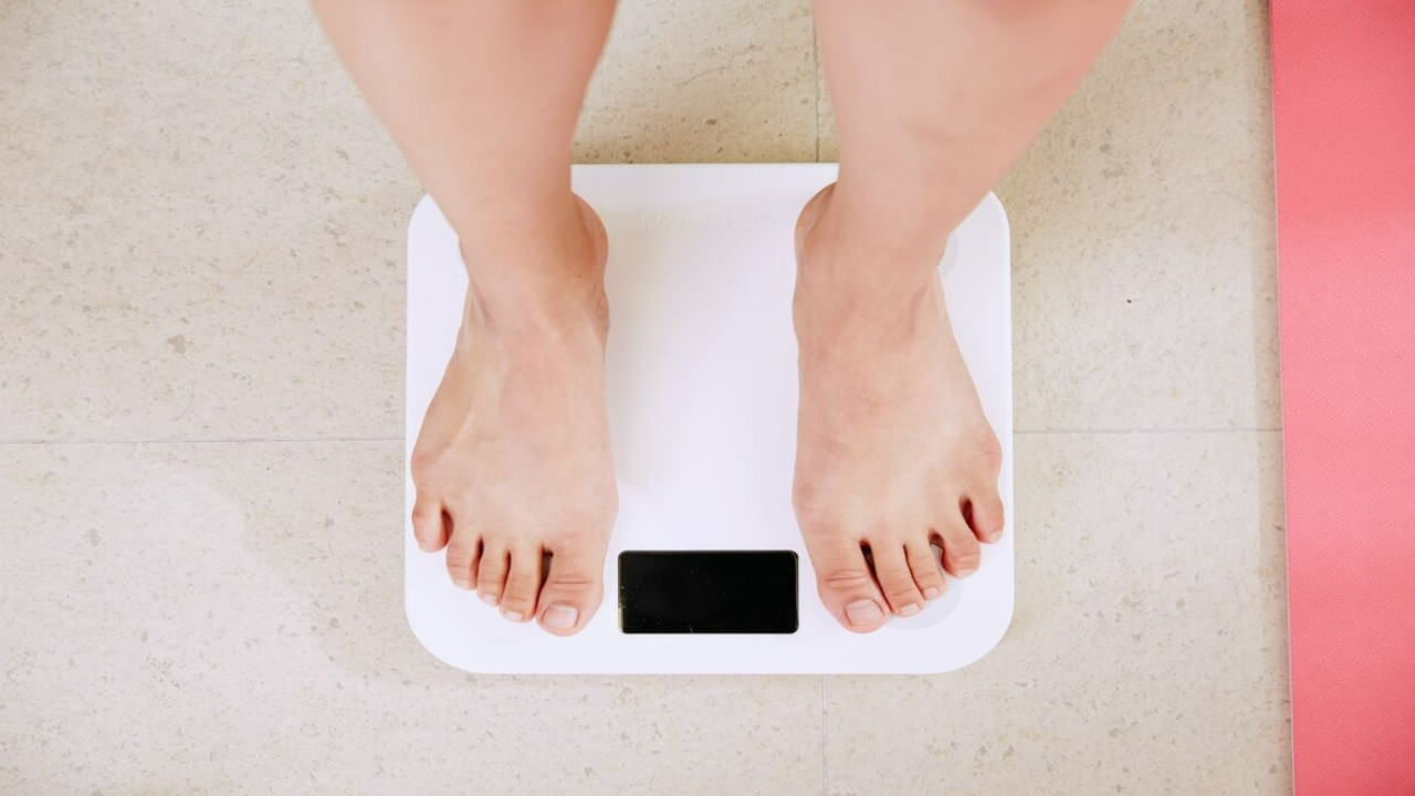 5 things to consider while tracking your weight loss with a