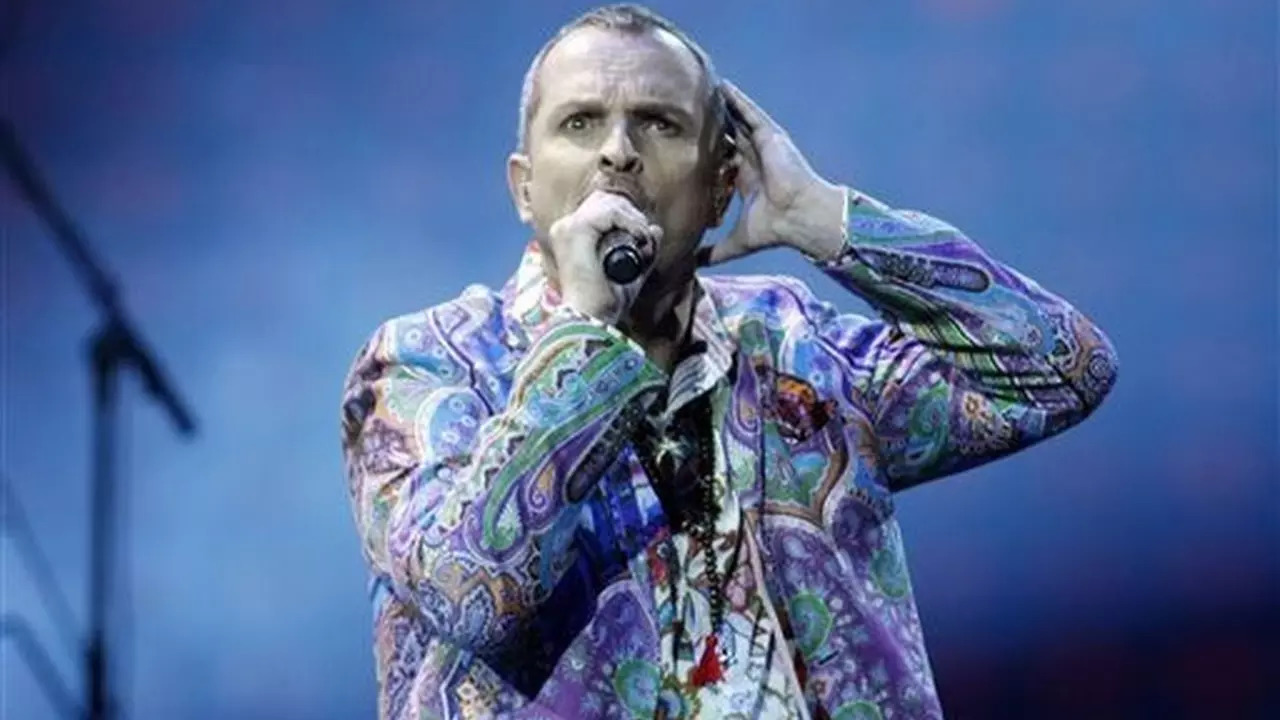 Spanish singer Miguel Bose robbed by 10 armed assailants