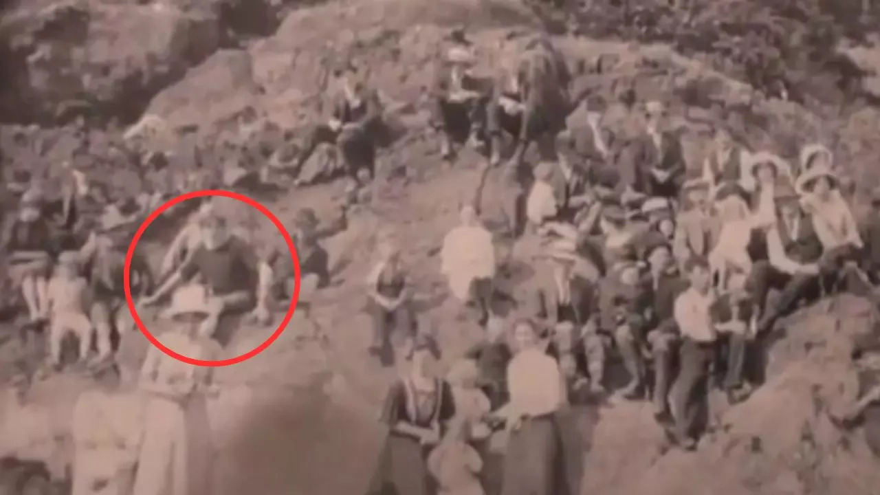 Man wearing T-shirt spotted in 1917 picture (Image Credit: YouTube Screengrab)