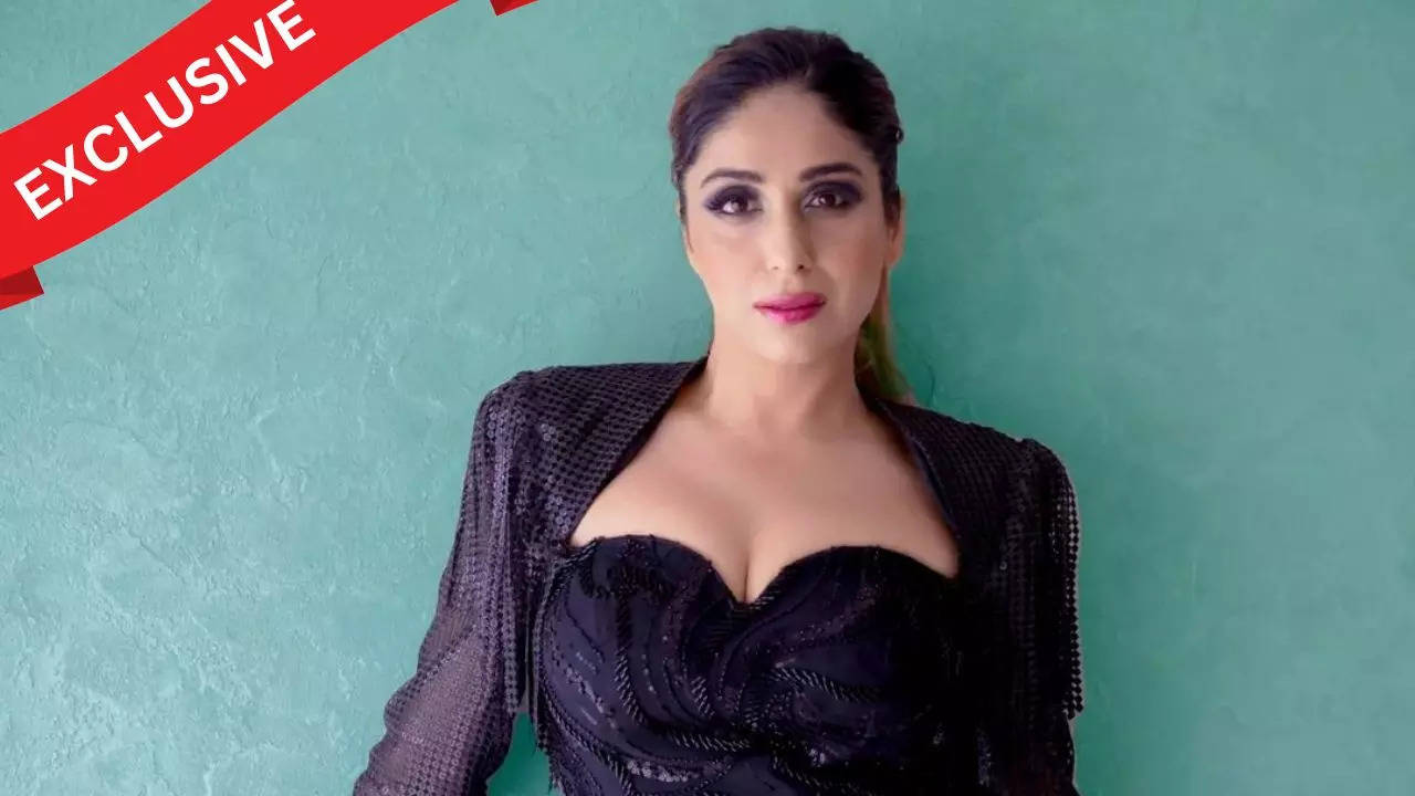 Neha Bhasin recently dropped Kut Kut Bajra