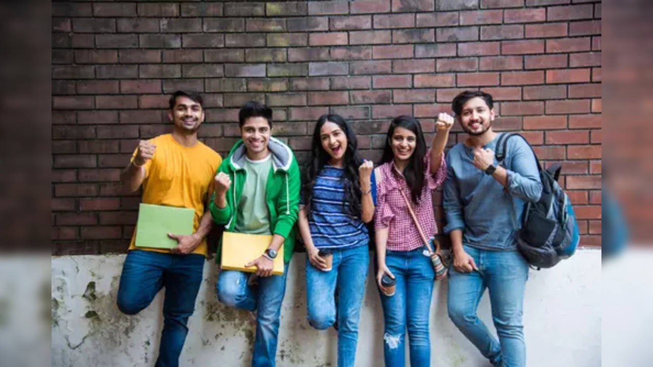 CS Professional Result 2023 Toppers: Rashi Parakh Secures AIR 1, List of Toppers Here