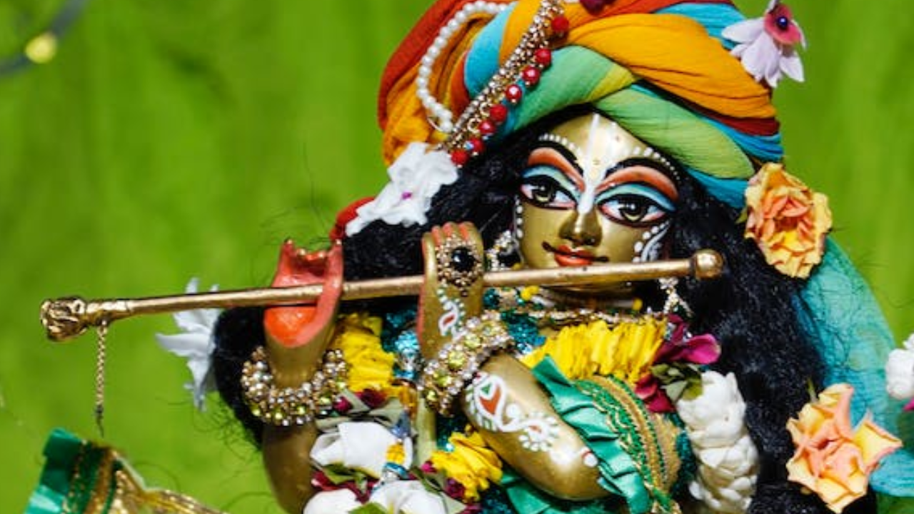 Janmashtami 2023 Puja Vidhi : Vrat Katha, Puja Samagri Items Need For ...