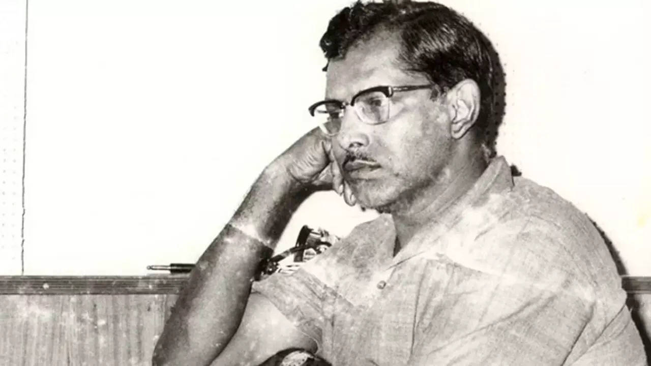 Hrishikesh Mukherjee Death Anniversary Special