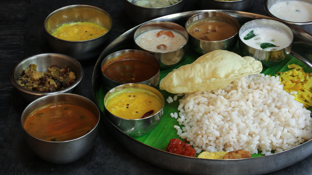 Top 5 Sadhya Restaurants in Chennai For Authentic Onam Feasts