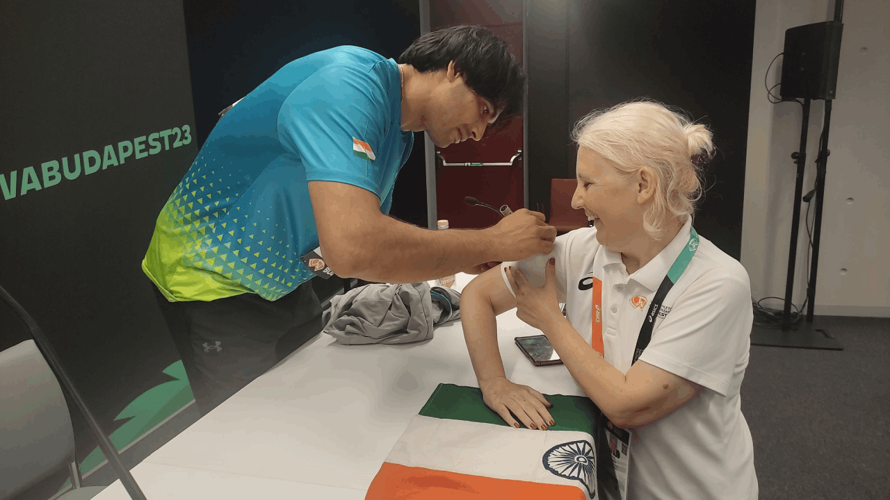 Neeraj chopra India flag