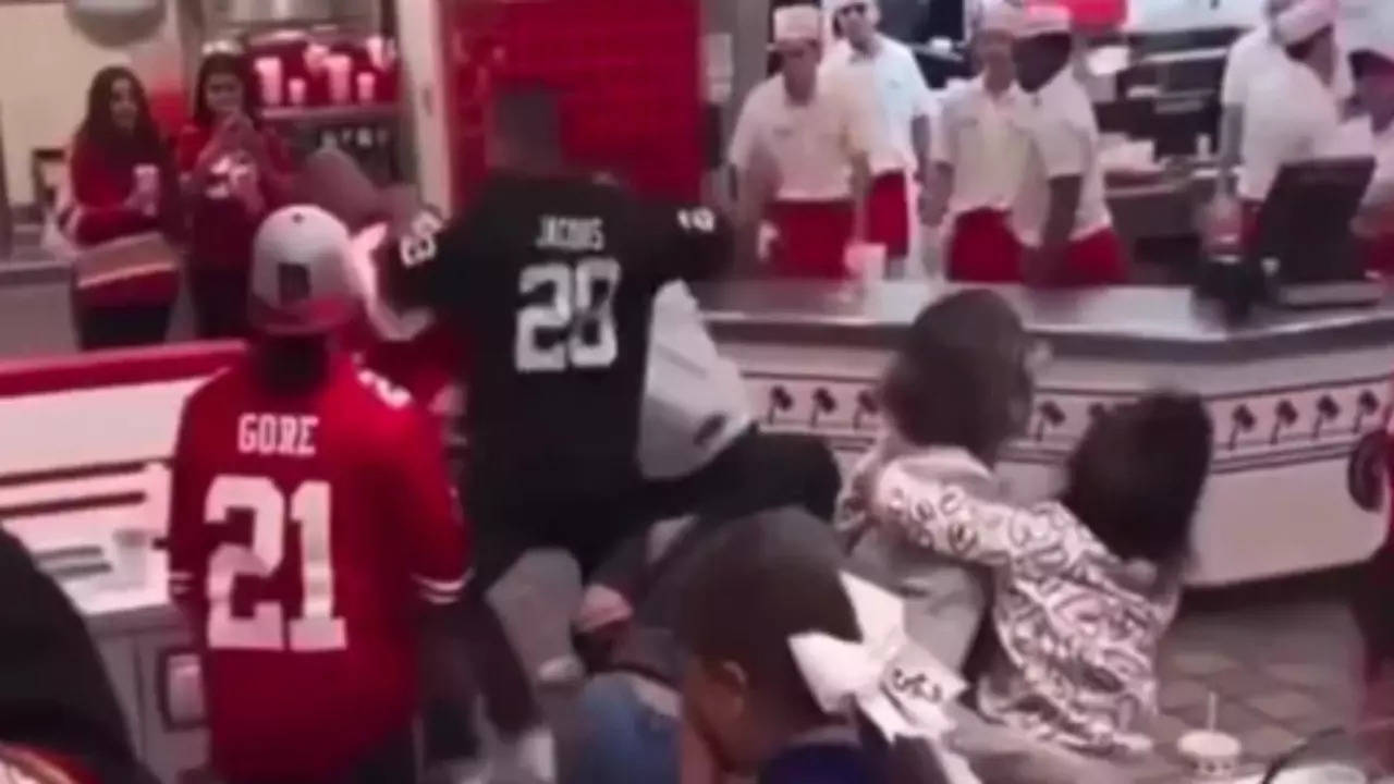 Massive Fight Broke Out Between NFL Fans in US Restaurant, 2 Stabbed