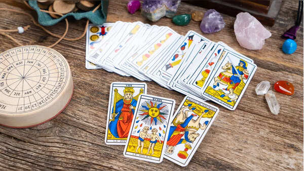 Tarot card reading