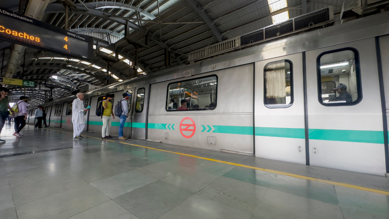 Delhi Metro Sets New Record with 6.99 Million Passenger Journeys in a Day