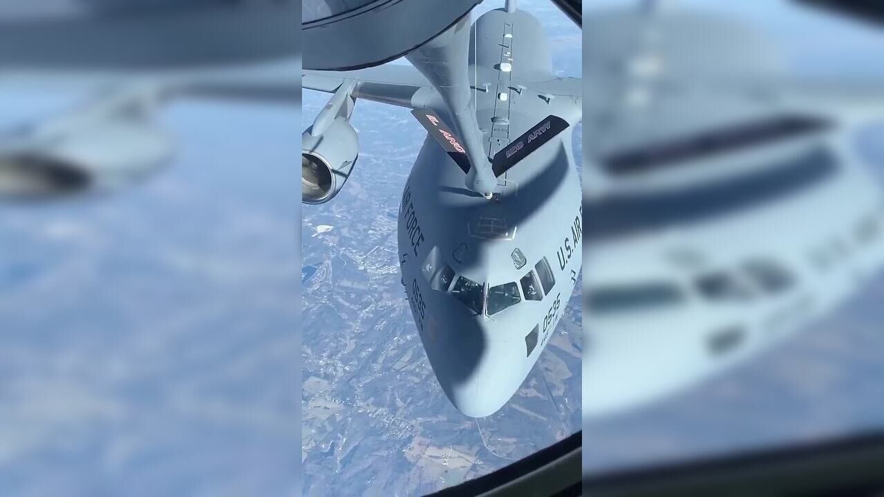 Viral Video: Stunning Aerial Footage Shows How Planes Are Refuelled Mid ...