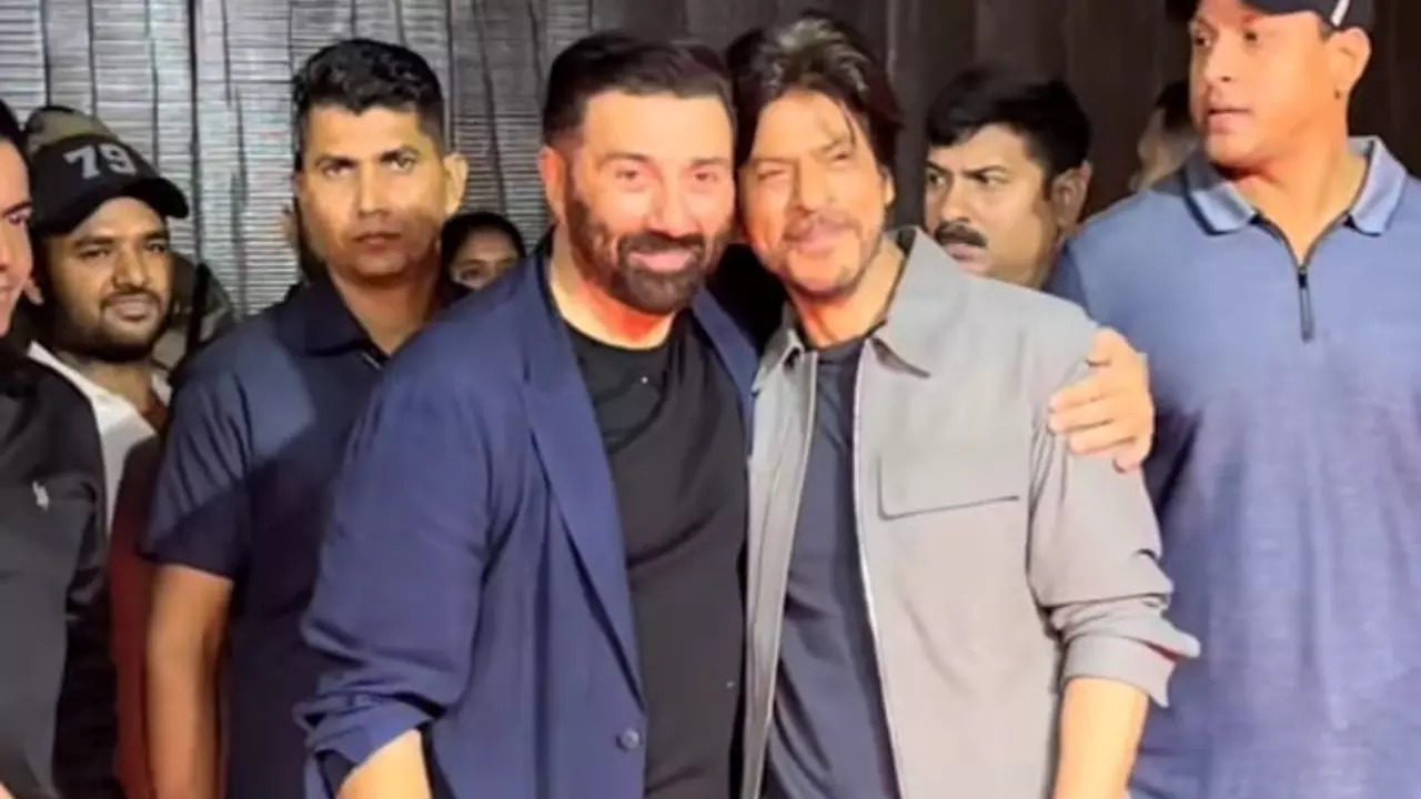 Shah Rukh Khan and Sunny Deol at Gadar 2 success bash