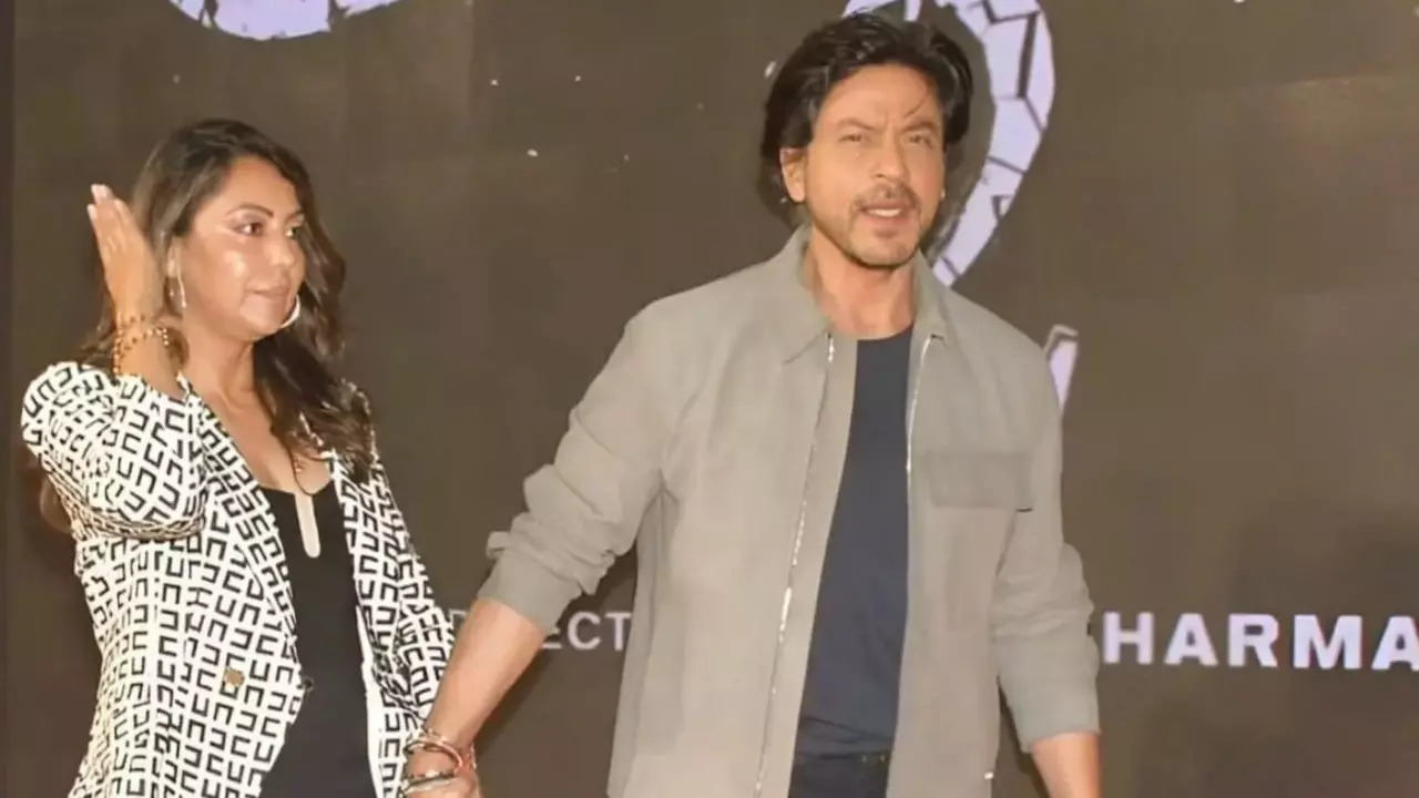 Shah Rukh Khan and Gauri Khan at Gadar 2 success bash