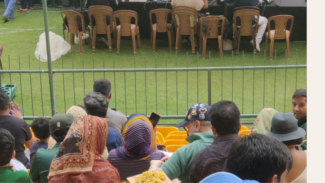 Viral image: The image showed her serving biryani from a substantial pot to fellow spectators..