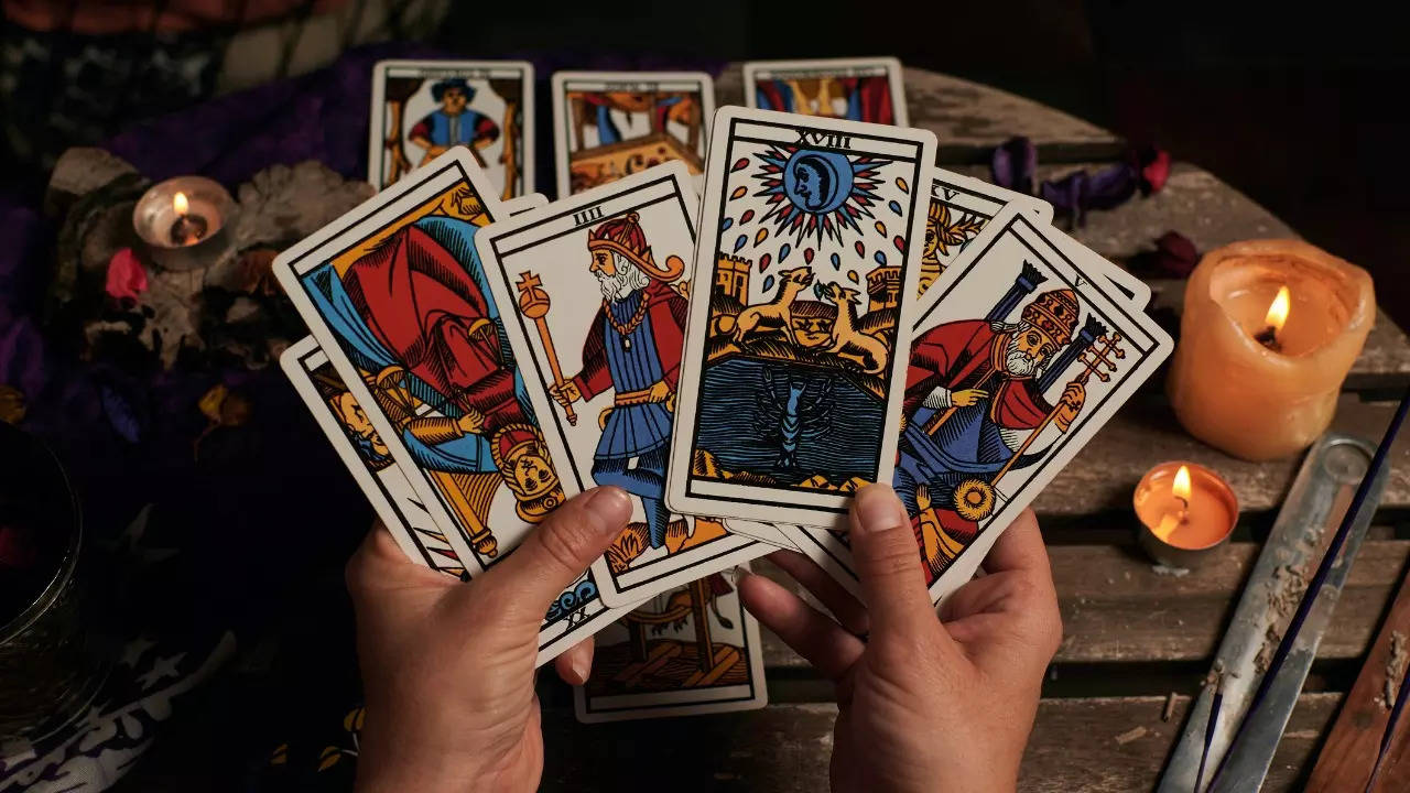 Tarot card reading