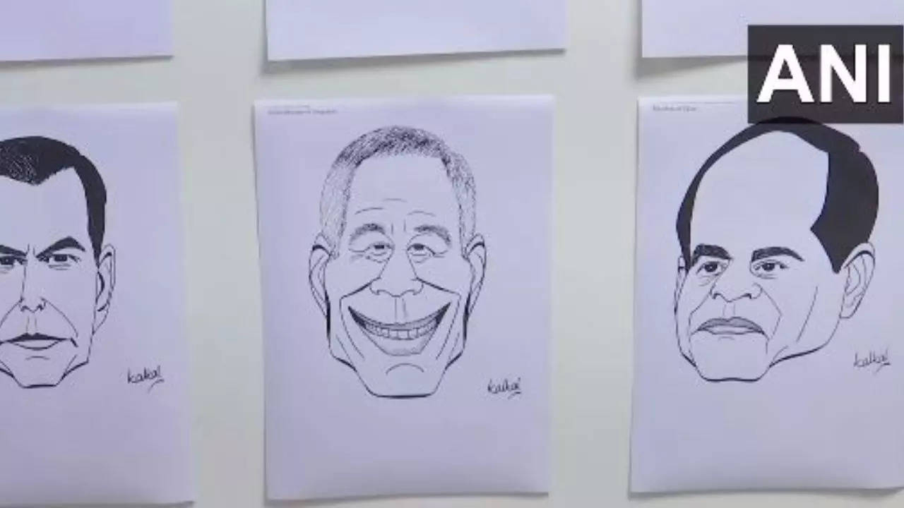 Delhi Cop Makes Caricature Sketches