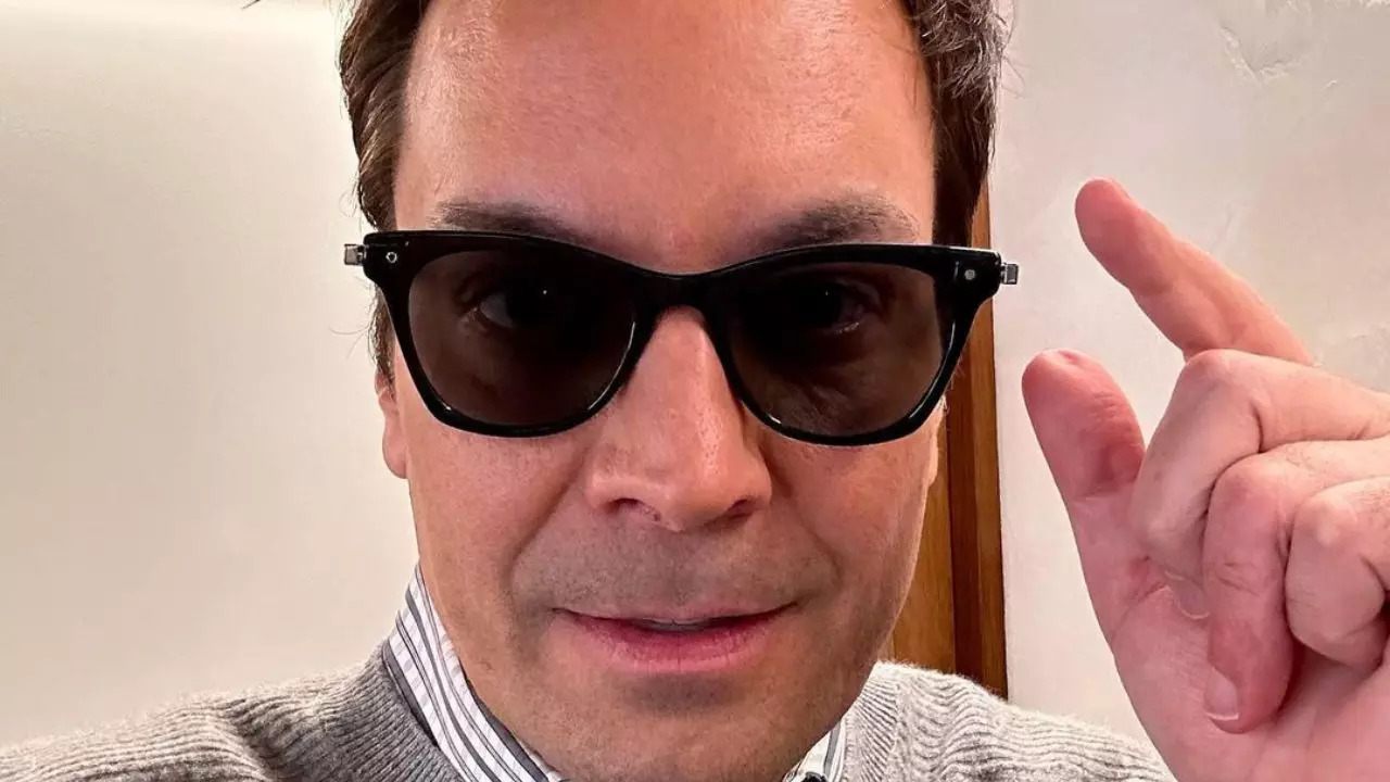 Jimmy Fallon APOLOGIES To The Tonight Show Staff For Toxic Work Environment