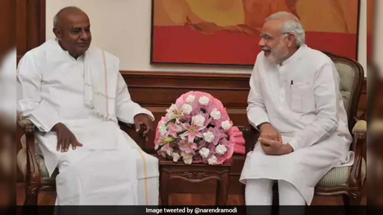 HD Deve Gowda with PM Modi