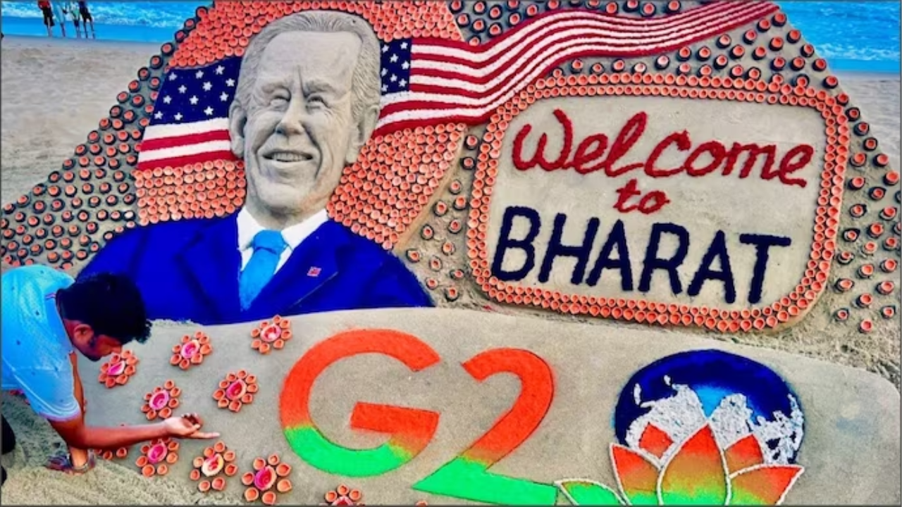 Joe Biden In India For G20: Sudarsan Pattnaik's Sand Art With 2000 Diyas Welcomes US President