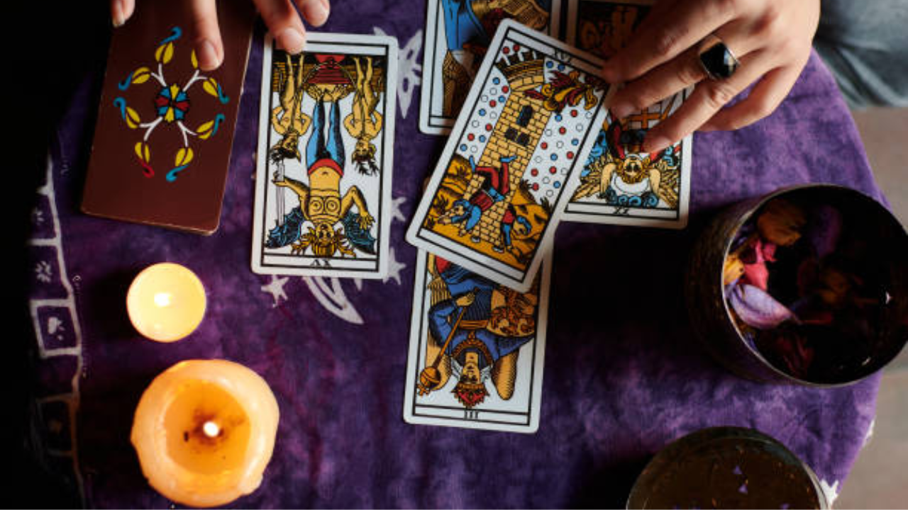 Tarot card reading