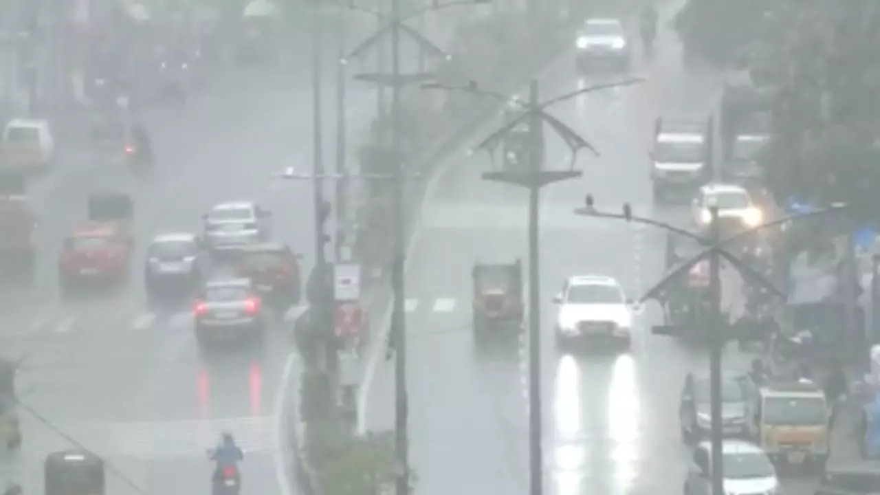 Heavy rain lashes parts of Telangana's Hyderabad