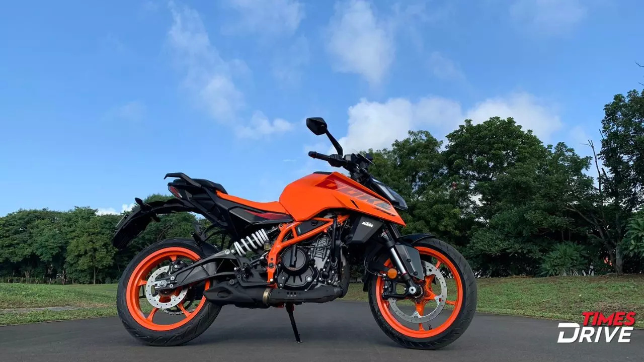 Breaking! 2024 KTM 390 Duke and 250 Duke Launched In India - Check Ex-Showroom Price