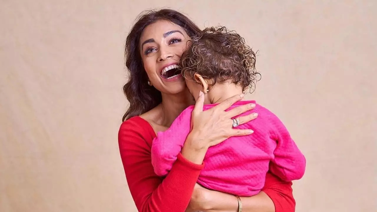 3 Times Shriya Saran Proves She's The Perfect Mom!