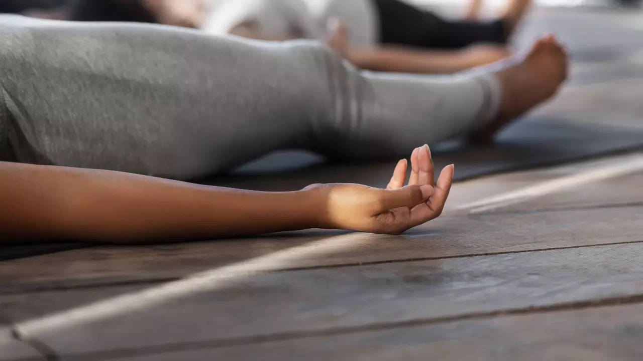 Concerned dog-walkers had called the police after mistaking a Yoga pose for a 'mass killing' in Chapel St Leonard's, England. | Representative image: Prostock-studio/Canva Pro