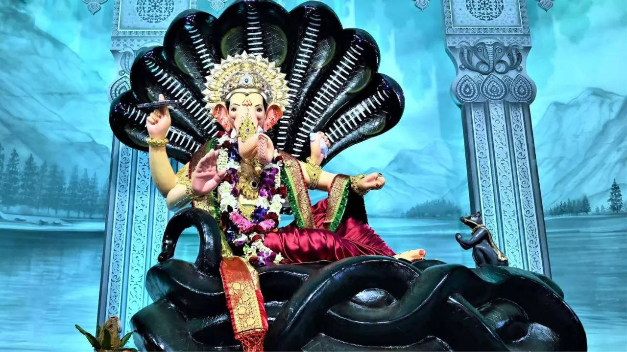 Lalbaugcha Raja in Mumbai (lalbaugcharaja.com)