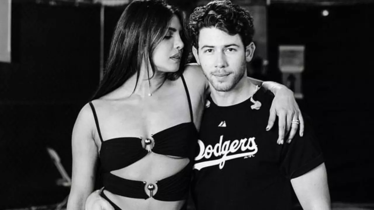 Nick Jonas Reminisces One Of First Dates With Priyanka Chopra At Dodger Stadium. Actress Feels Lovestruck