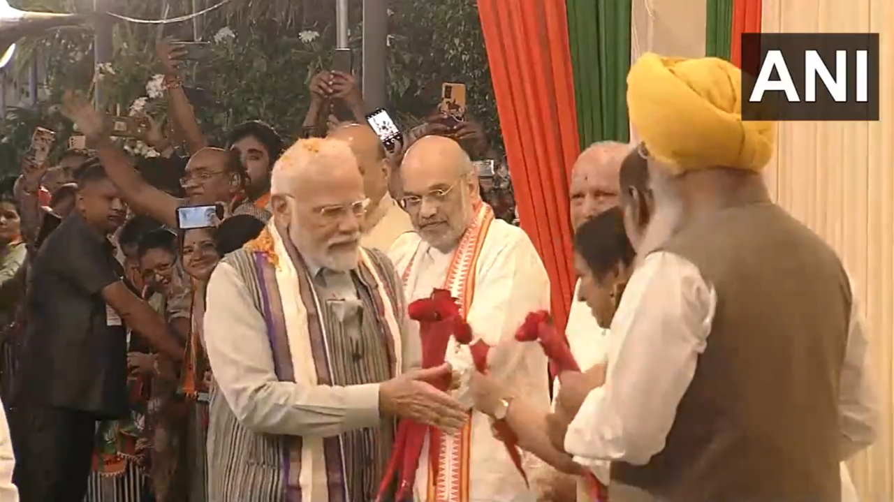 PM Modi At BJP HQ