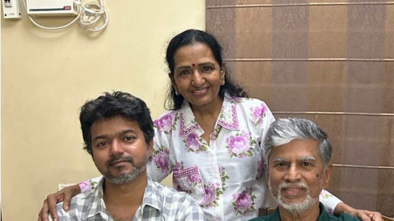 Thalapathy Vijay Pays Visit To Parents After His Father Undergoes Surgery