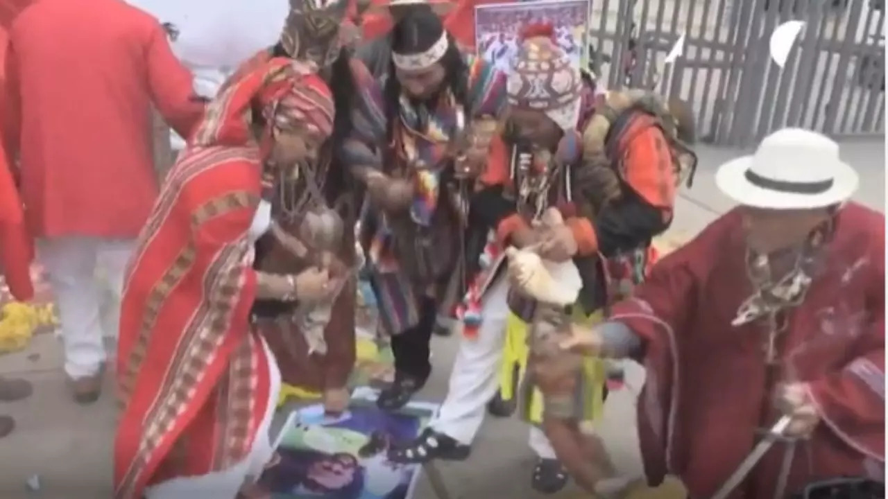 Peru fans perform ritual to neutralize Neymar