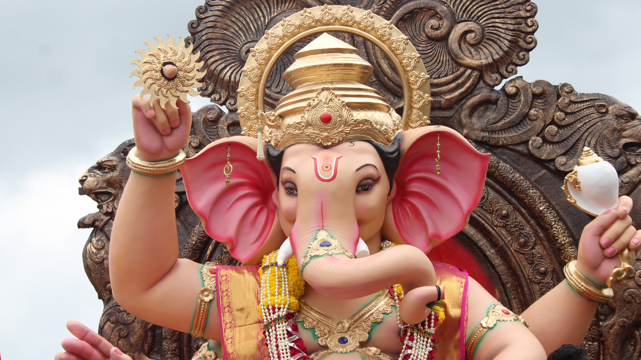 Hyderabad Traffic Police Issue Guidelines For Vehicular Movement in Wake of Ganesh Idols Arrival