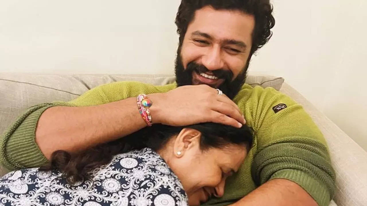 Vicky Kaushal Shares Beautiful Pic With 'Cutiep-AAI', Internet Is In Love