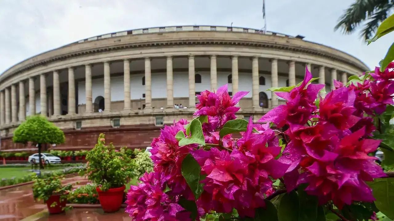 10 Women MPs Pen Letters To Share Memories Of Old Parliament