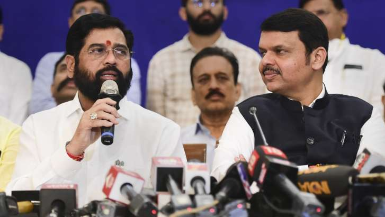 Eknath Shinde With Devendra Fadnavis