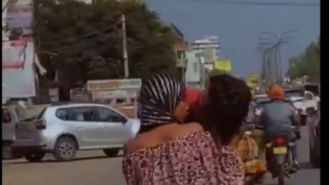 Viral Video Shows Jaipur Couple Kissing On Moving Bike Viral News Times Now