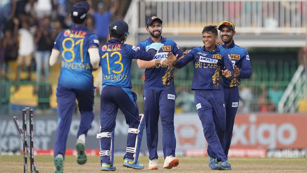 Sri Lanka have team to go deep in World Cup if opening bowlers take early wickets: Sangakkara