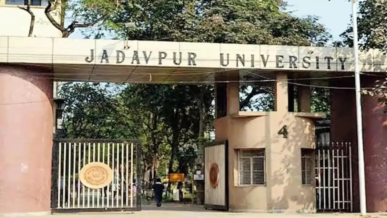 Jadavpur University Student Suicide: 'Forced to Strip Down to Their Undergarments', Reveals Panel