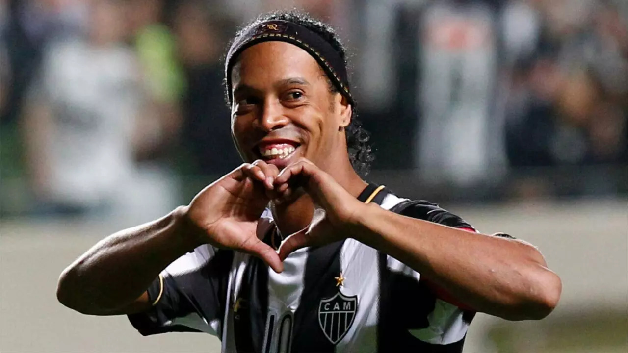 Ronaldinho To Visit Kolkata During Durga Puja, Will Unveil Lionel Messi Statue