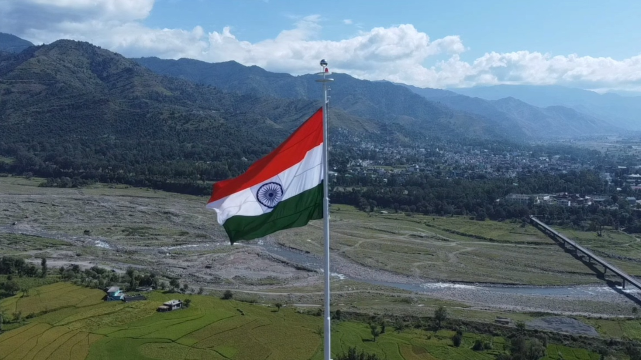 Indian Army installs 70-ft-high National Flag at Ajote War Memorial In ...