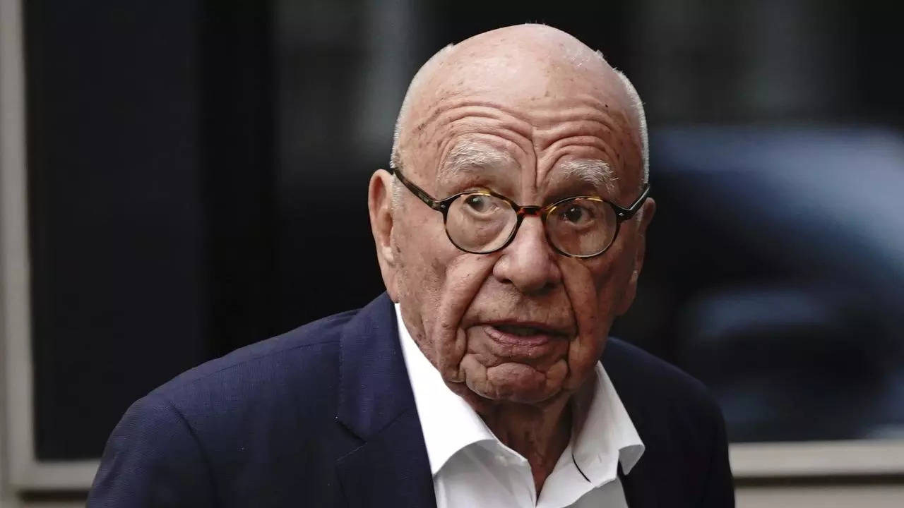 Fox's Rupert Murdoch Steps Down