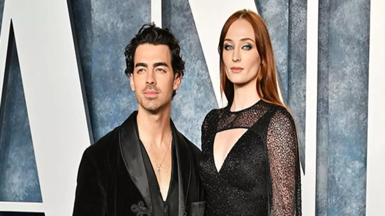 Joe Jonas, Sophie Turner went for lunch with daughters days before she filed lawsuit