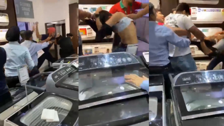Caught On Camera: Customer Punches Croma Employees in Delhi's Kamla Nagar Over  iPhone 15 Pro | Delhi News, Times Now