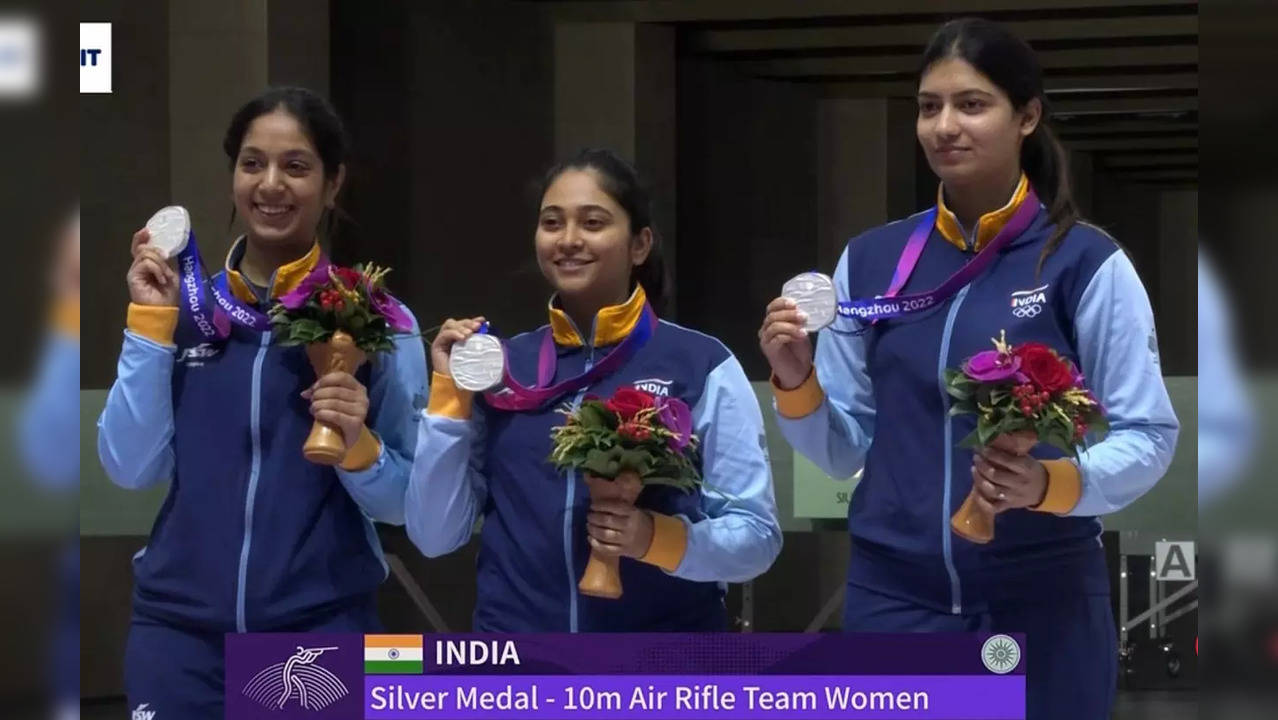 Indian women's team clinches silver in 10m Air Rifle