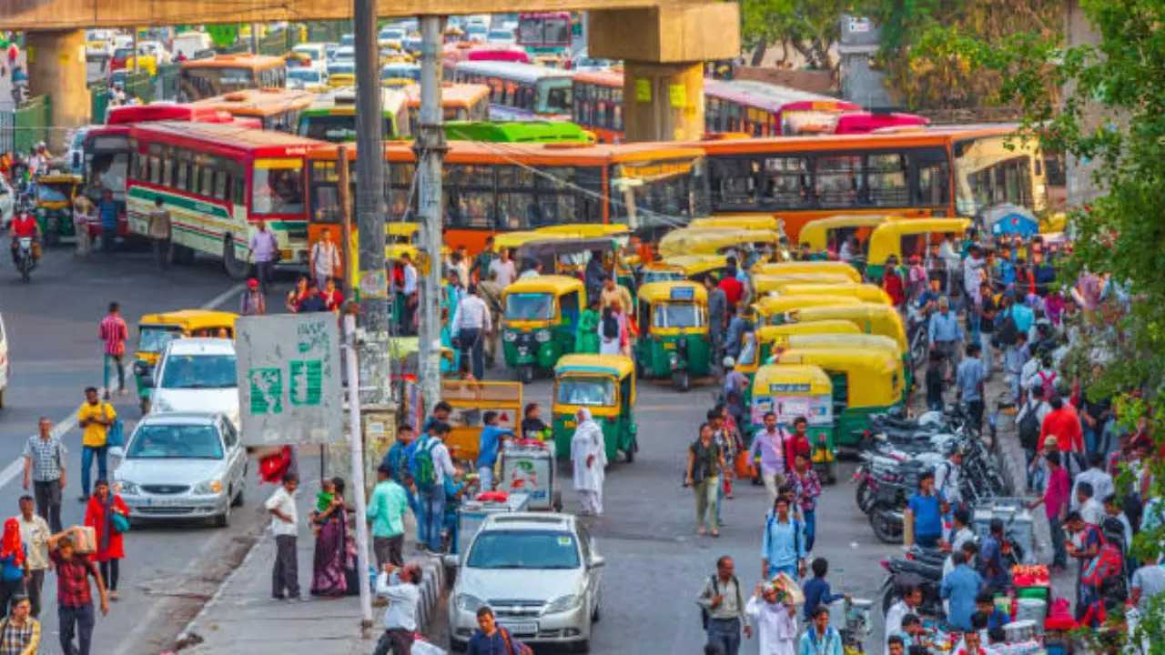 Auto Driver In Gurugram to Display ID Card On Back of Vehicle: Report