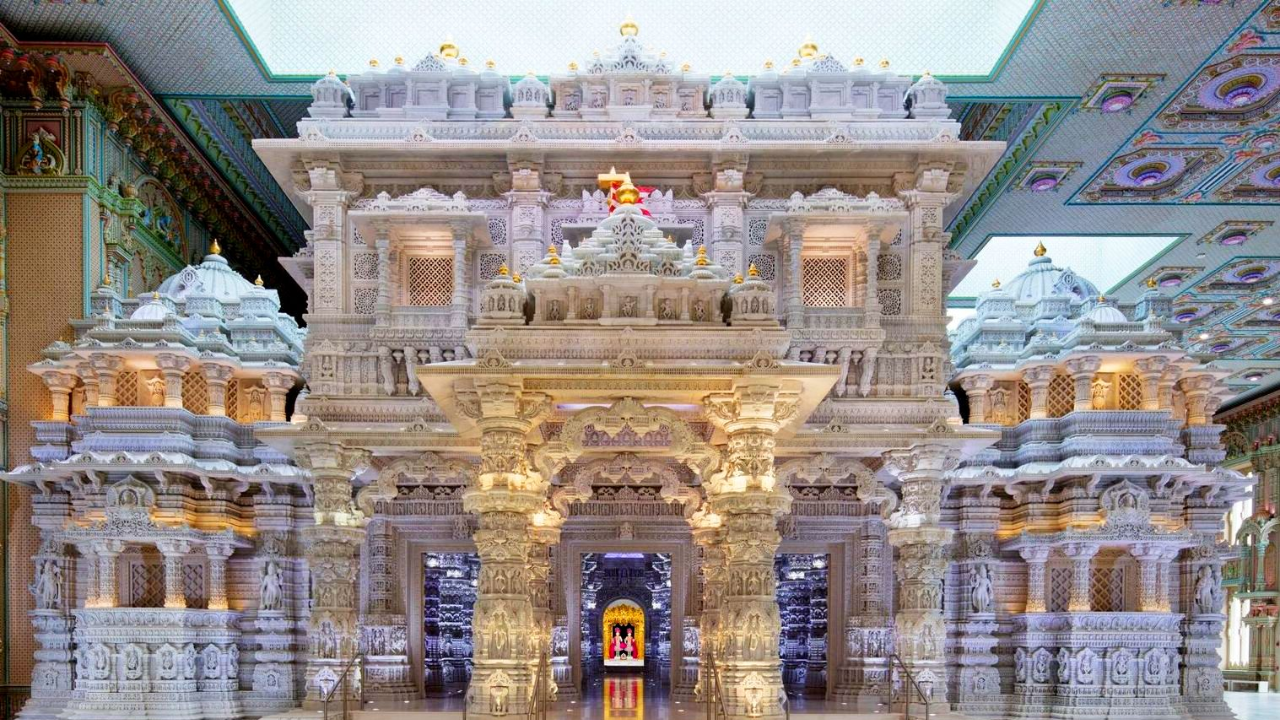 Now Akshardham Temple In New Jersey Worlds Largest Hindu Temple To Be Inaugurated In Usa