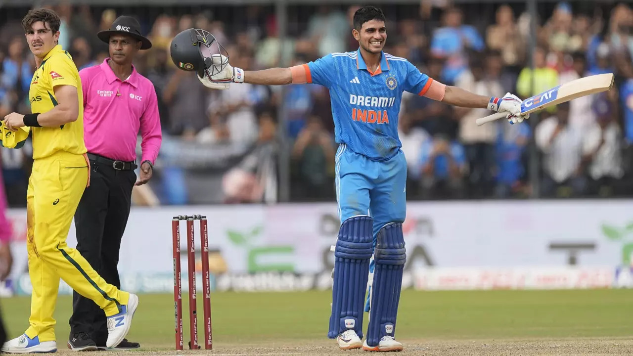 Indore fans tease Shubman Gill by chanting Sara's name during 2nd IND-AUS ODI