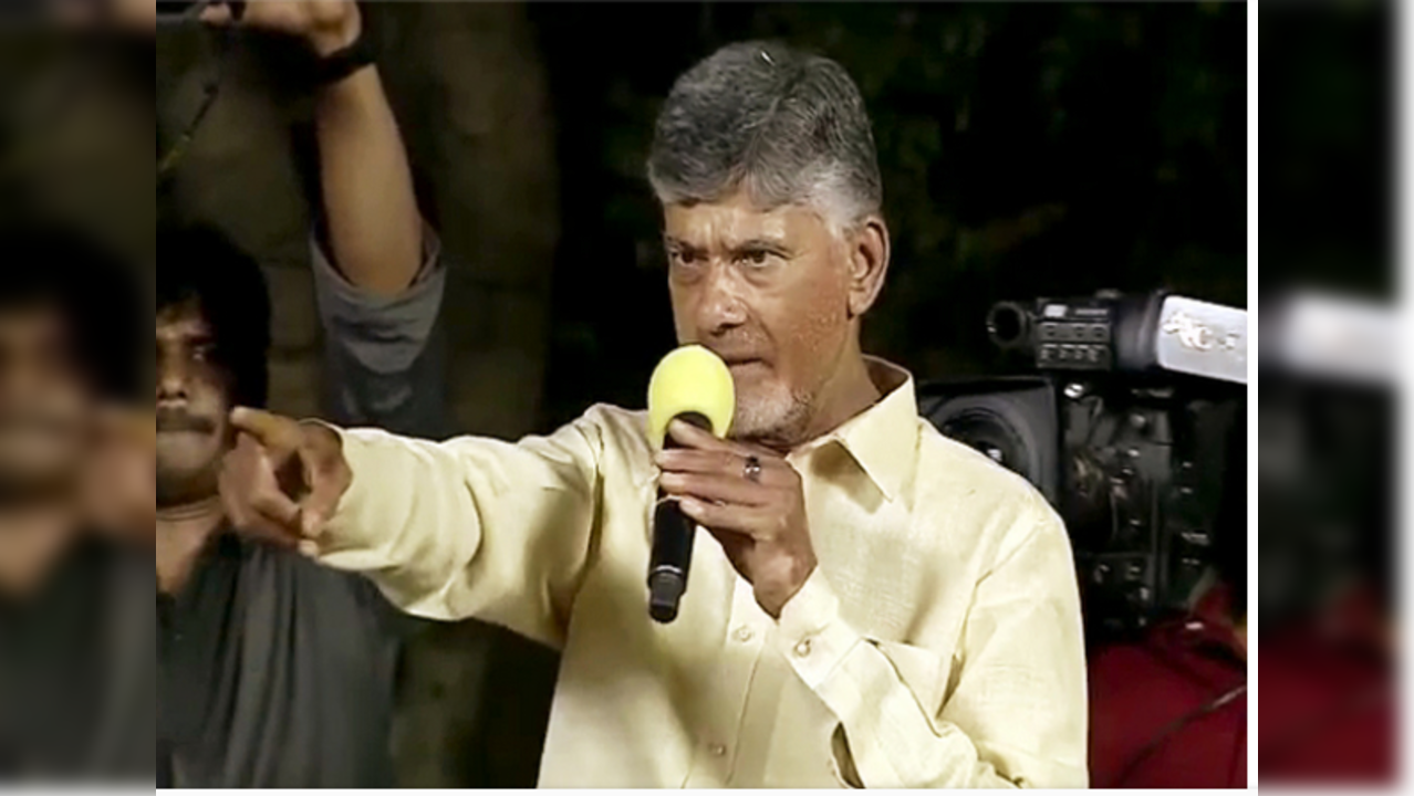 Hyderabad IT Employees Take Out Rally Against Chandrababu Naidu's Arrest, Meet TDP Chief's Wife, Daughter-in-Law