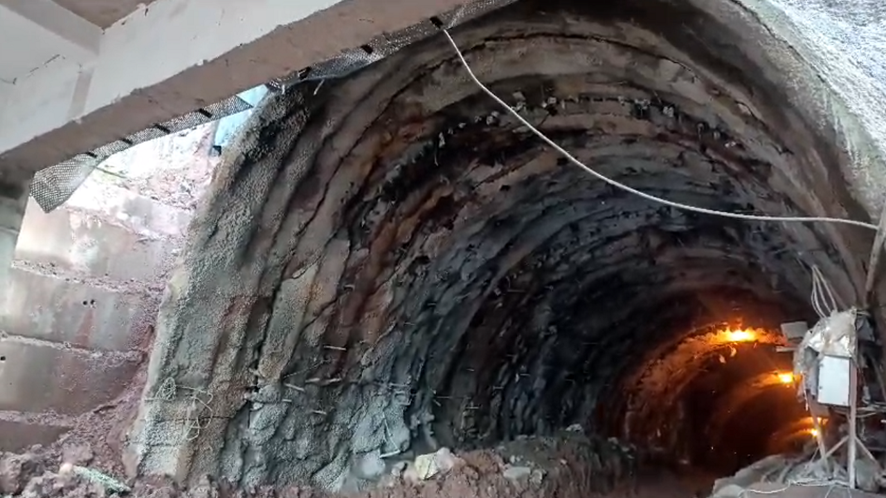 under-construction tunnel collapses