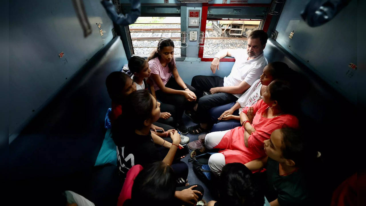 Rahul Gandhi boards train from Bilaspur to Raipur in poll-bound Chhattisgarh | Video